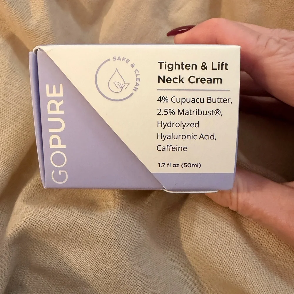 Purple Tighten & Lift Neck Cream - Picture 1 of 3